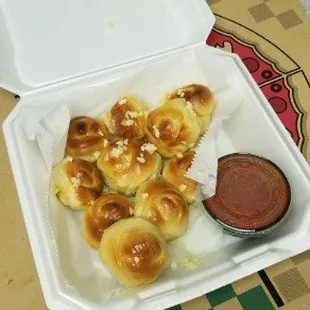 Garlic knots