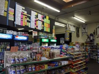 Sam's Pop & Beer Shop