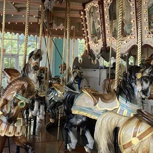 Hampton Carousel