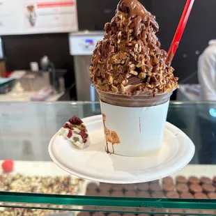 Salted caramel with vanilla icecream in a cup
