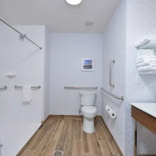 Guest room bath