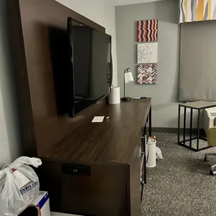Clear indication that housekeeping didn&apos;t tend to the room after the people checked out.