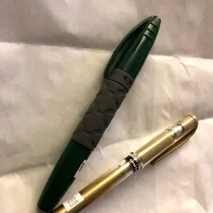 Green sharpie with a comfort grip &amp; gold metallic marker