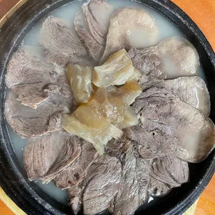 Soo yook (boiled tongue, brisket, and tendon)