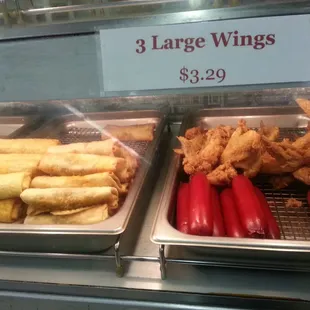 Hot links, wings, hot links