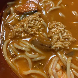 123. Scorched Rice and Spicy Seafood Noodle Soup