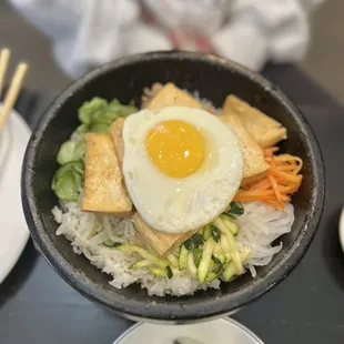 Dolsot bibimbap (with tofu)