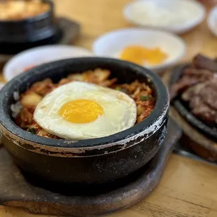 Kimchi Dolsot-Bibimbap