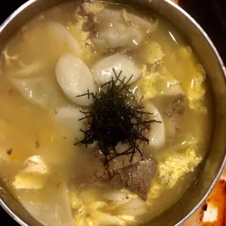 Rice Cake Soup with Meat Dumplings