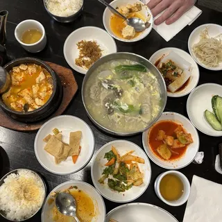Meat Dumpling Soup