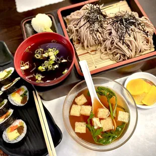 Soba + futomaki special combo