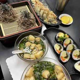 Udon Soup Soba Futomaki (10pcs) Crunch Roll