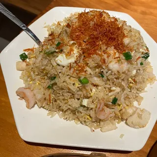 F4. Seafood Fried Rice with Dry Scallop