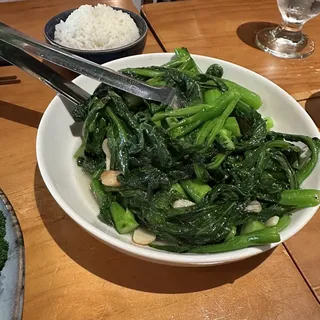 T4. Garlic Chinese Broccoli