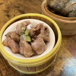 A 8. Pork Ribs with Garlic