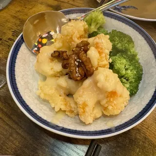 R 10. Crispy Walnut Pawn