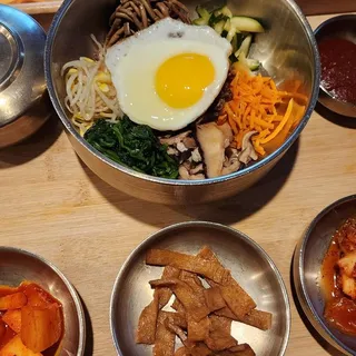 Bulgoki-Bibimbap ( )
