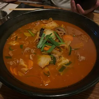 Korean Pepper Paste Stew with Beef Brisket()