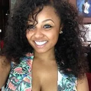 Zanielle C.