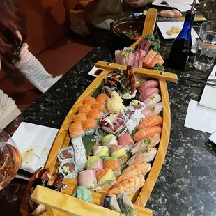 Delish fresh Sushi Boat B