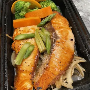 salmon, broccoli, and carrots