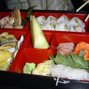 Hana Bento Box