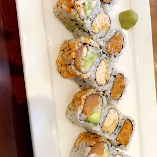 spicy crab roll, new york roll, Spicy Salmon Maki