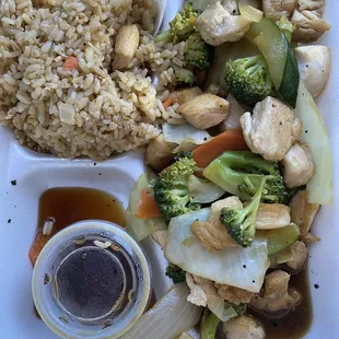 Chicken hibachi lunch special with fried rice