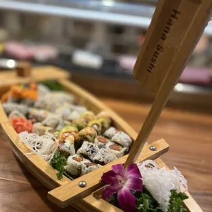 sushi, sashimi, sushi and sashimi, food