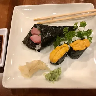 Uni (Sea Urchin &amp; Yellowtail jalepeno handroll)