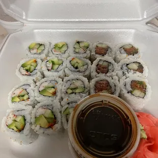 California roll x2 and spicy tuna roll