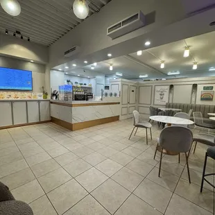 Inside Hana Tea's new Kaka'ako location