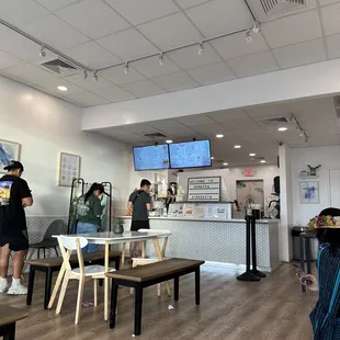 Hana Tea interior