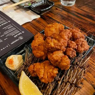 bbq chicken, fried chicken wings, food, bbq wings, chicken wings and fried chicken, poultry, fried chicken, chicken, chicken wings