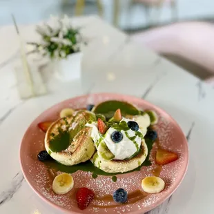 Matcha soufflé pancakes