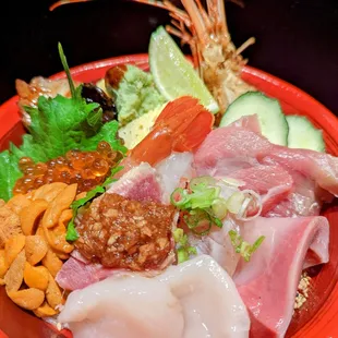 Chef 's Chirashi Bowl