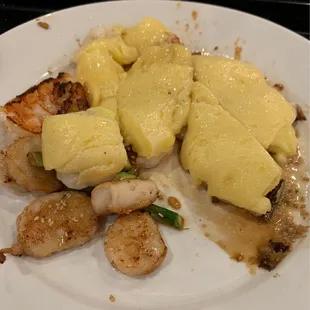 Hibachi scallops and golden shrimp