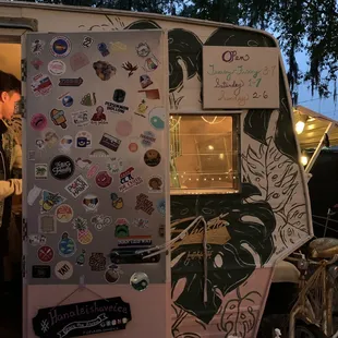 outside, ramen and noodles