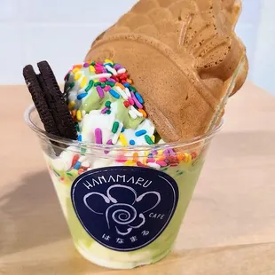 TAIYAKI SOFT SERVE ICE CREAM - Mix of matcha &amp; vanilla soft-serve