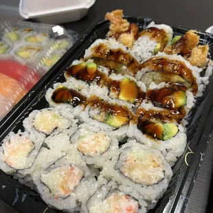 Three roll lunch special = amazing sushi and great value!
