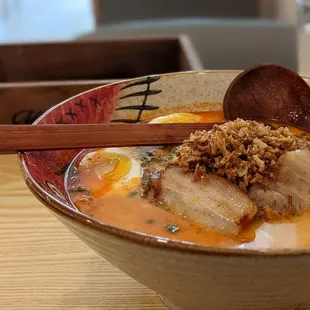 Tom yum tonkatsu ramen