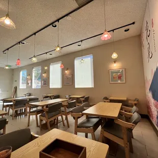 sushi and sashimi, interior