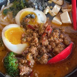 BLACK GARLIC RAMEN