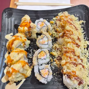 Combo E: Chula Vista roll, Crunchy roll &amp; Spicy krab roll.