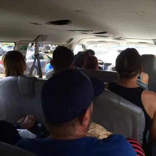 Packed van hot and smelly. Ac didn&apos;t work well.