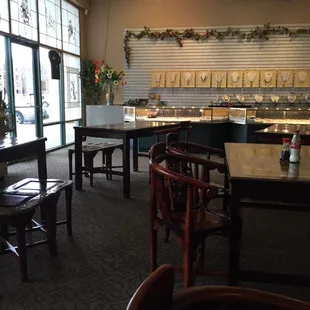 Tables by the jewelry shop.