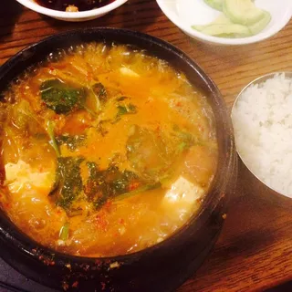 42. Kimchi Chi Gae