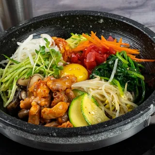 Dolpan Bibim Bap ( choice of octopus, beef or pork )