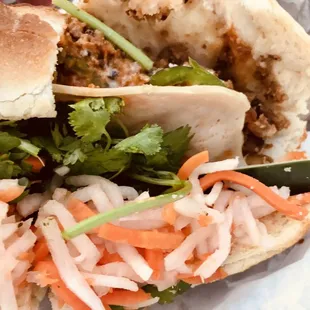 Classic Vietnamese Sandwich interior view