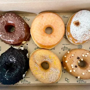 Classic half-dozen box